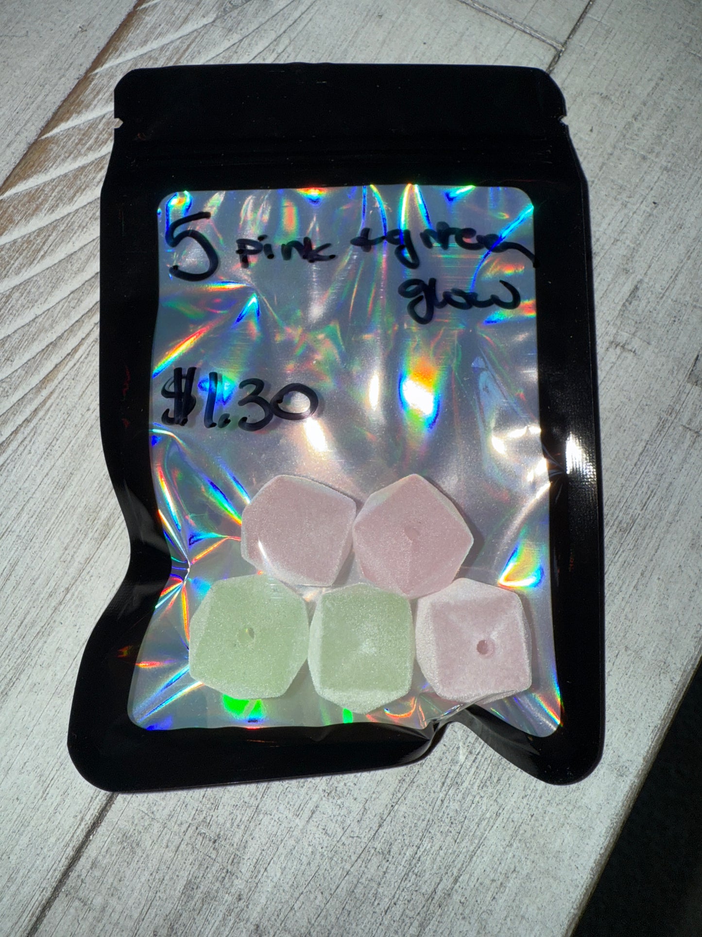 5pcs Pink and Green Glow Beads