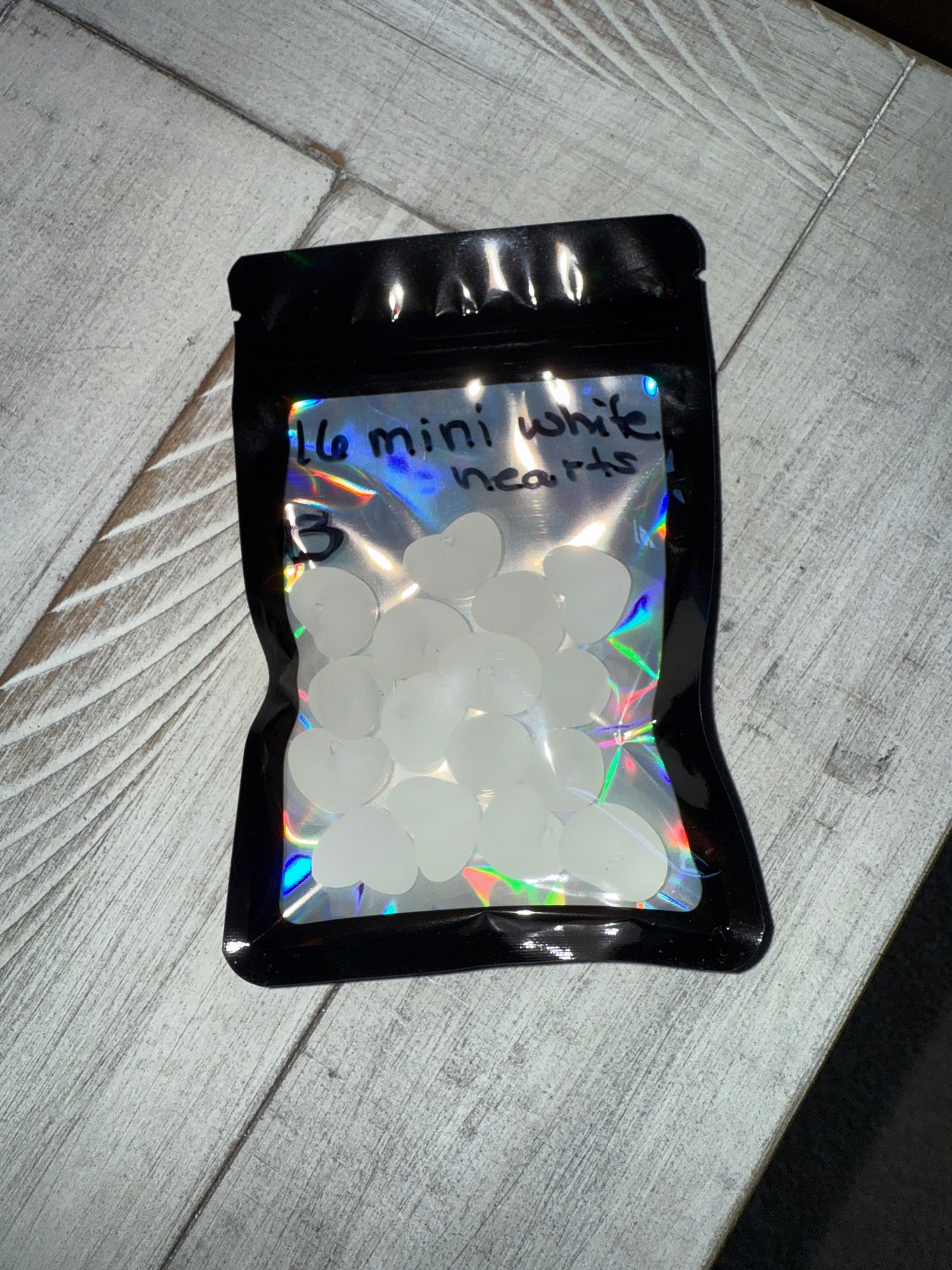 16 Mini White Hearts