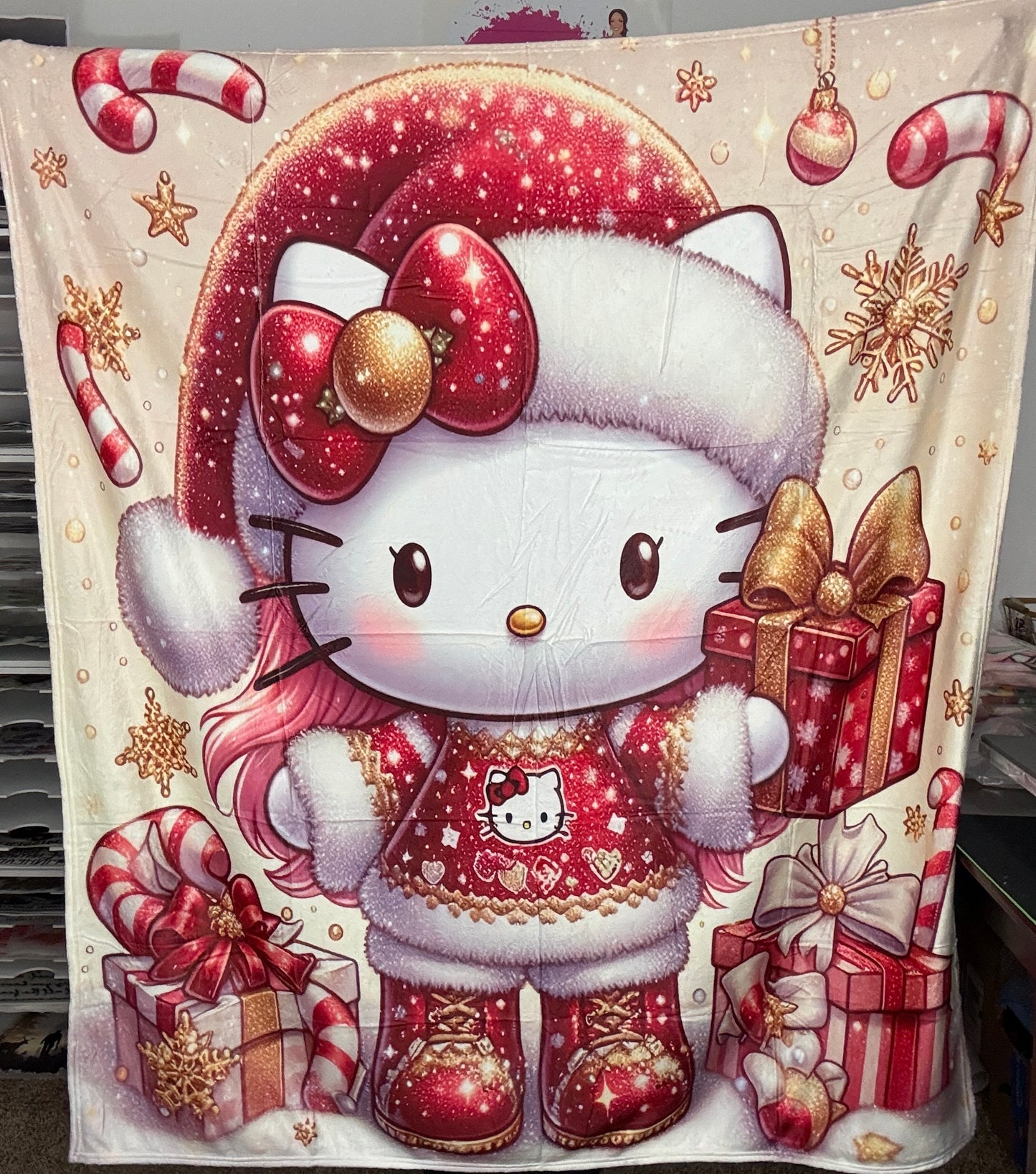 KITTY CHRISTMAS BLANKET