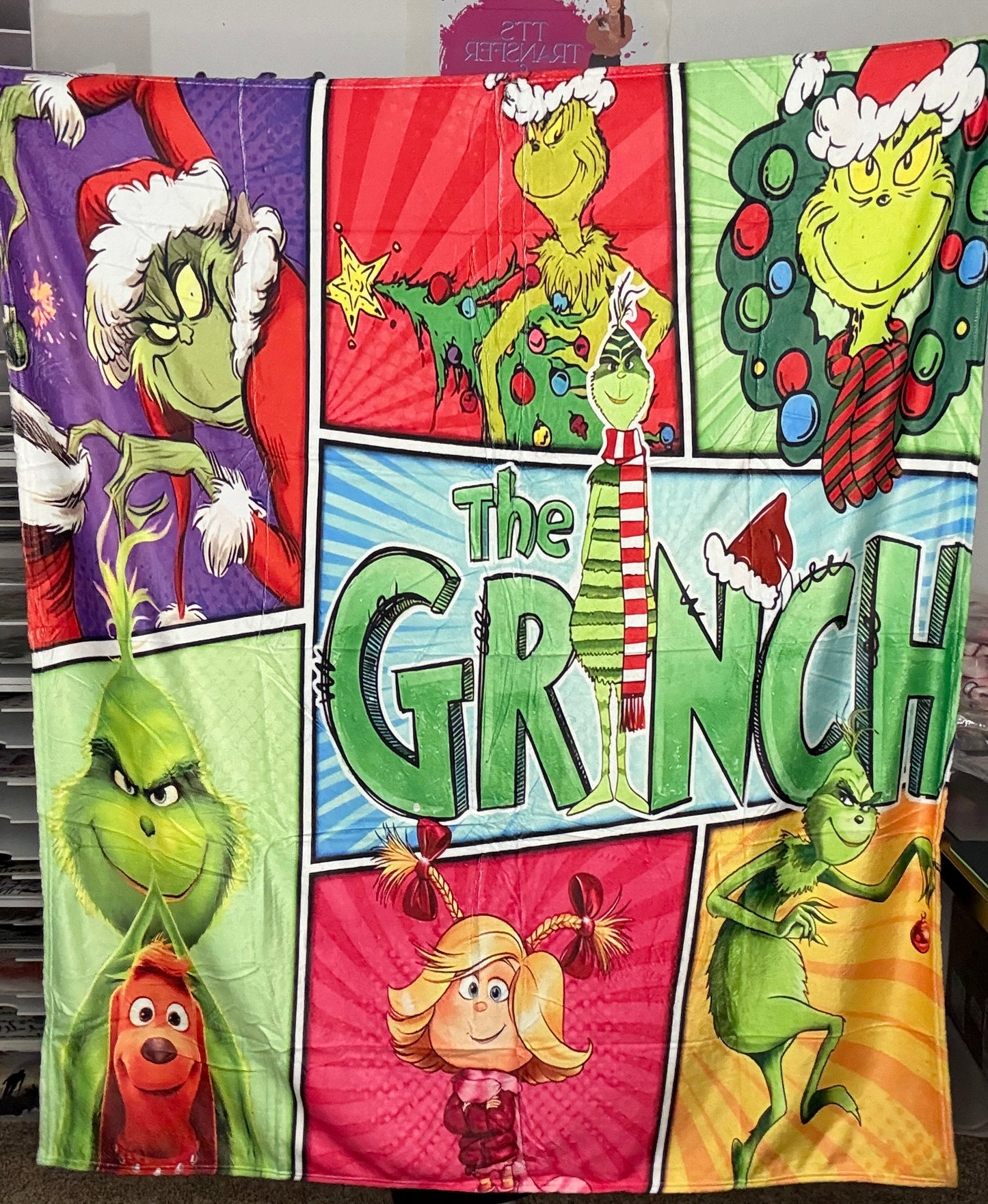 G COLLAGE BLANKET